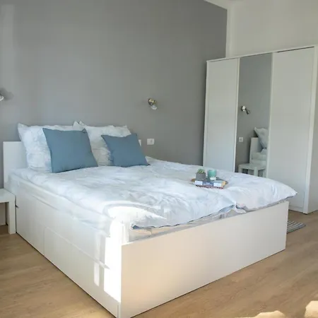 64 Apartment